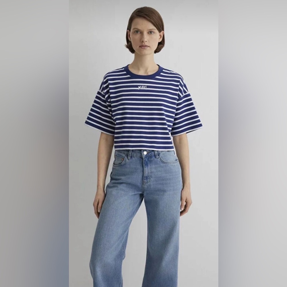 🛍️SALE🛍️ Mavi Logo Printed Striped Navy Blue Crop T-shirt Crop / Short Sleeves - Picture 2 of 7